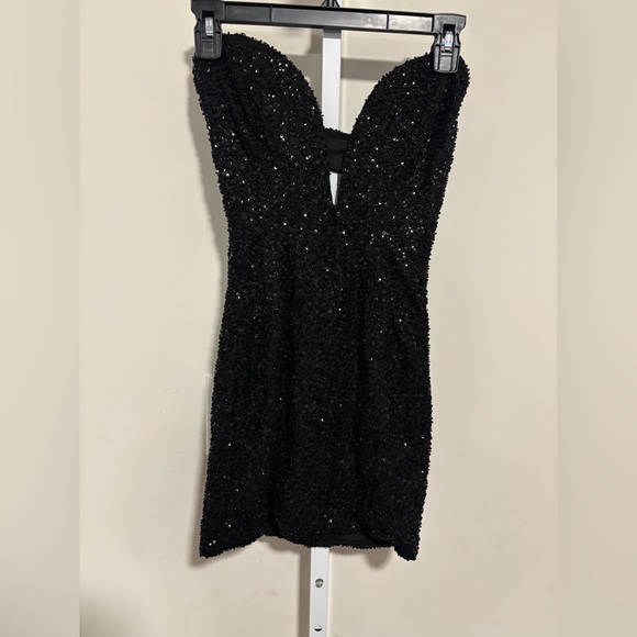 Oh Polly Black Beaded Glam Dress - Picture 4 of 6